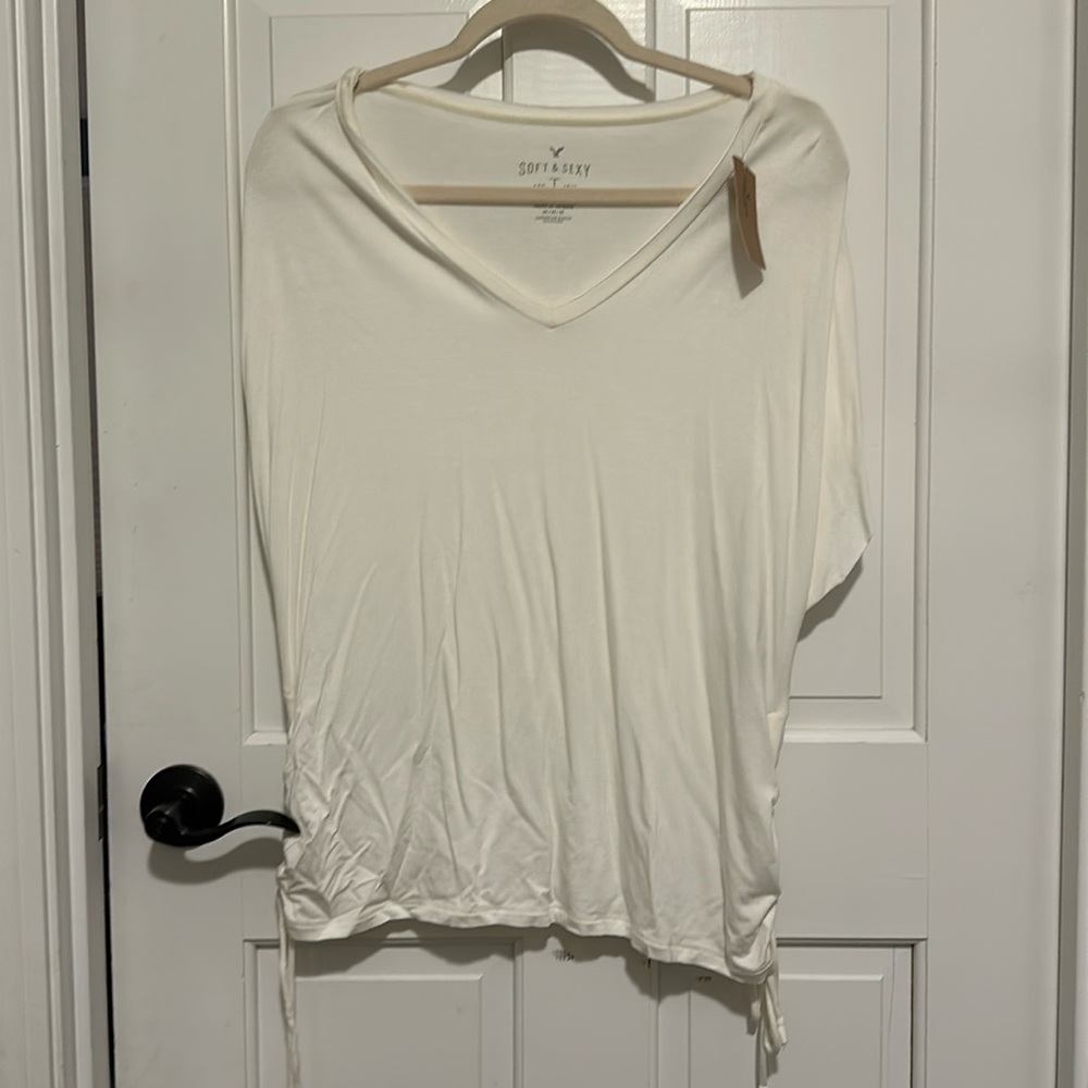 American Eagle t shirt